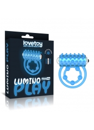 Голубое, светящееся в темноте виброкольцо Lumino Play Vibrating Penis Ring - Lovetoy - в Волжском купить с доставкой