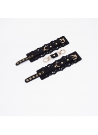 Черные кожаные наручники с узорами и золотистой фурнитурой - Crazy Handmade - купить с доставкой в Волжском