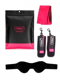 Черно-розовый эротический набор: маска, наручники и повязка - Erokay - купить с доставкой в Волжском