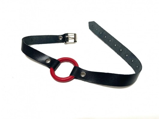Красный кляп-кольцо на черных кожаных ремешках - БДСМ Арсенал - купить с доставкой в Волжском