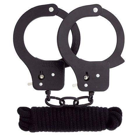 Чёрные наручники из листового металла в комплекте с веревкой BONDX METAL CUFFS LOVE ROPE SET - Dream Toys - купить с доставкой в Волжском